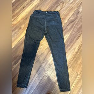 90 degree leggings Activewear inside pocket Size Large Activewear